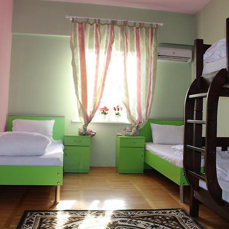 Herrmas Hostel Tbilisi ภายนอก รูปภาพ