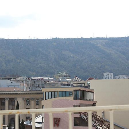 Herrmas Hostel Tbilisi ภายนอก รูปภาพ