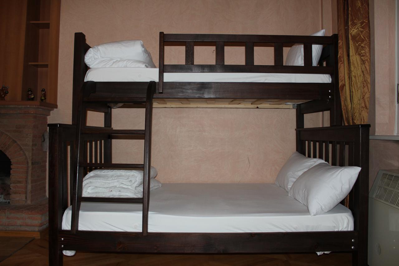 Herrmas Hostel Tbilisi ภายนอก รูปภาพ