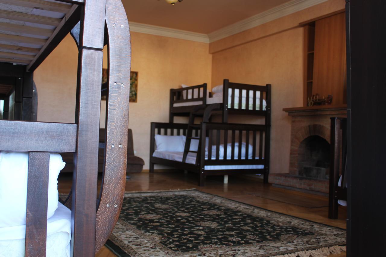 Herrmas Hostel Tbilisi ภายนอก รูปภาพ