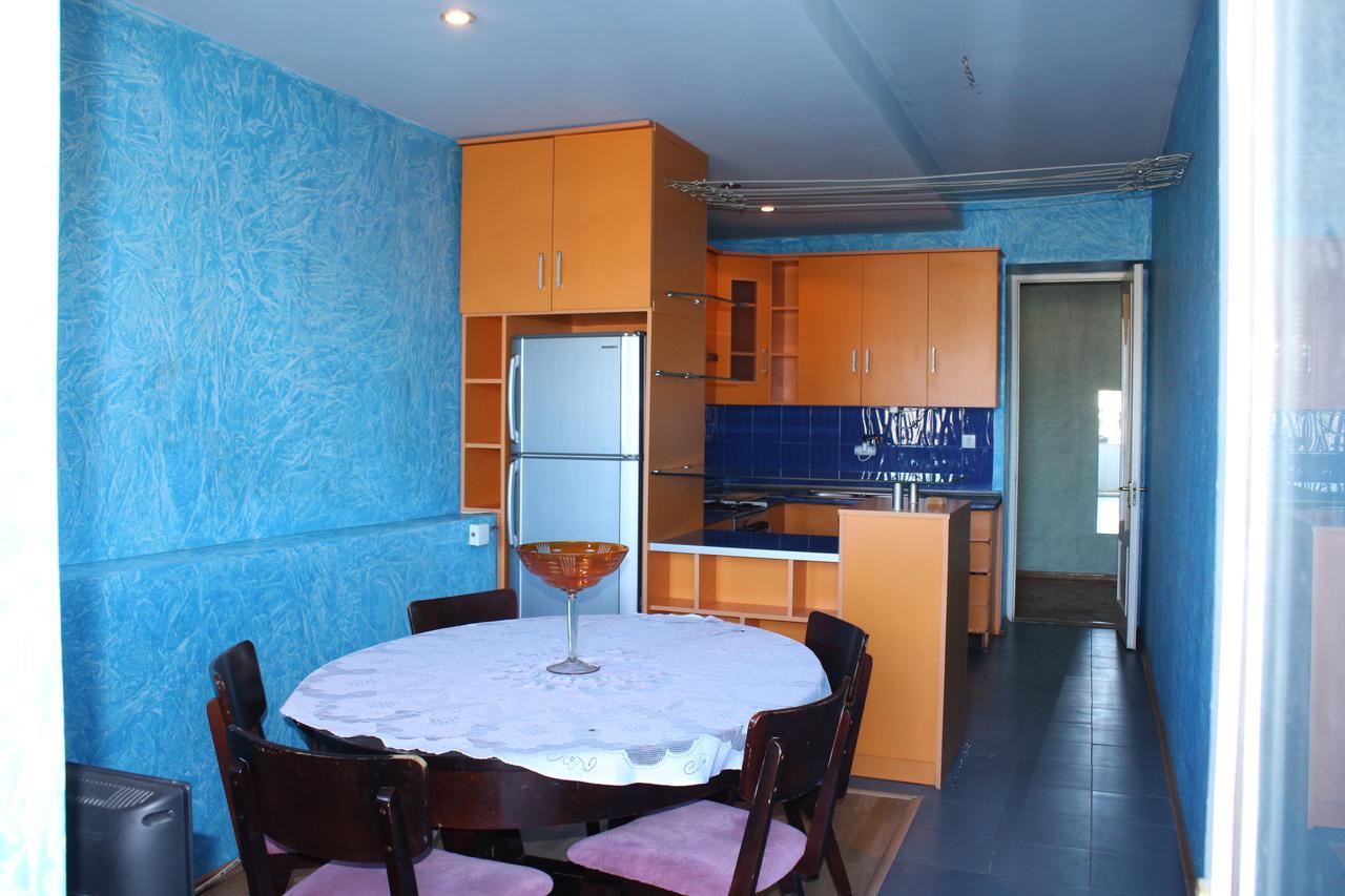 Herrmas Hostel Tbilisi ภายนอก รูปภาพ