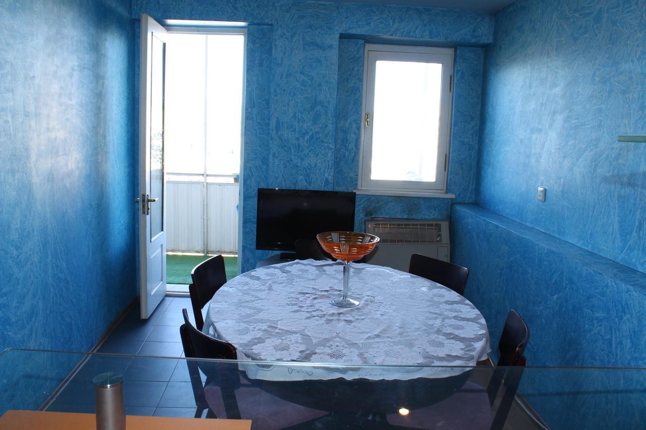 Herrmas Hostel Tbilisi ภายนอก รูปภาพ