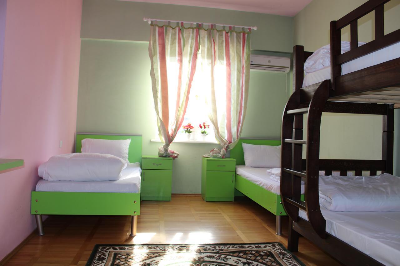 Herrmas Hostel Tbilisi ภายนอก รูปภาพ