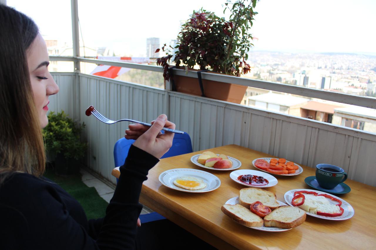Herrmas Hostel Tbilisi ภายนอก รูปภาพ