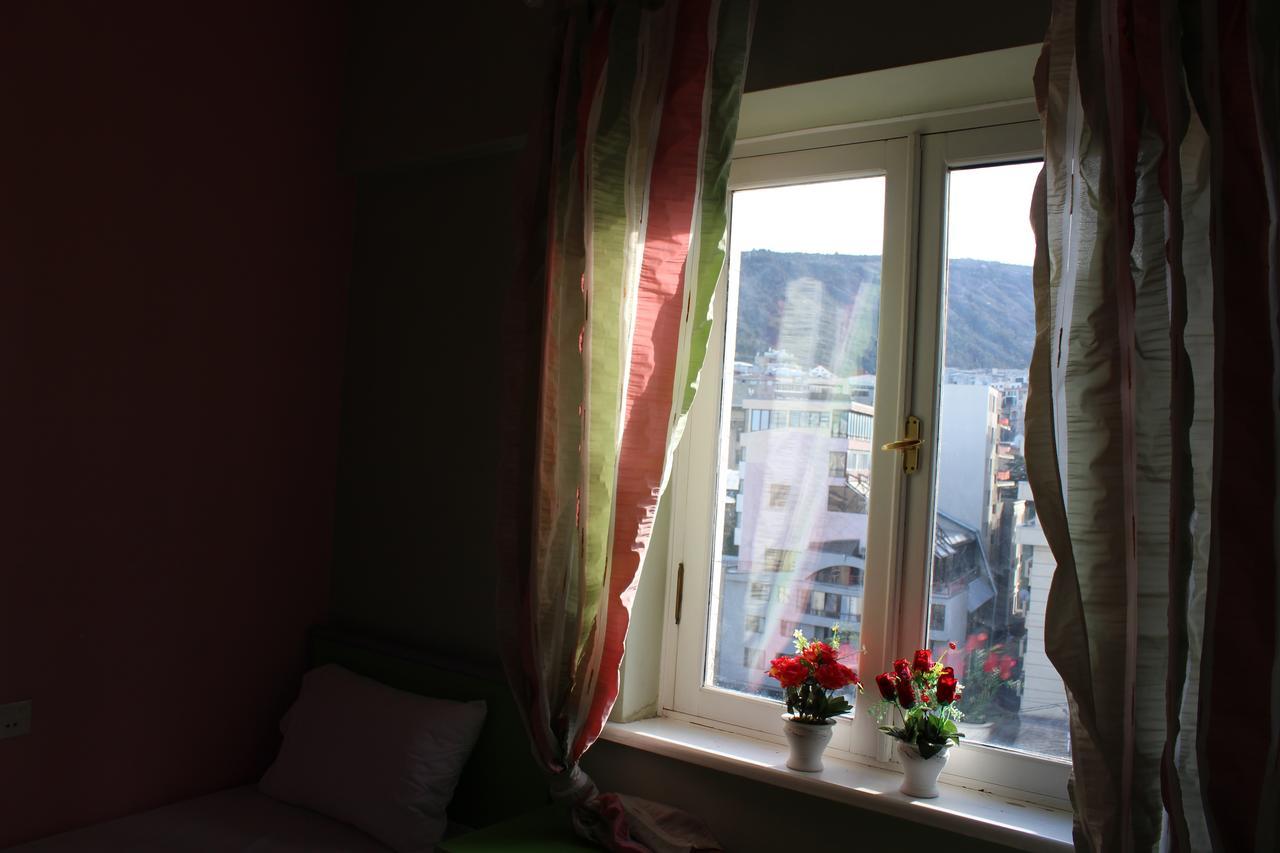 Herrmas Hostel Tbilisi ภายนอก รูปภาพ